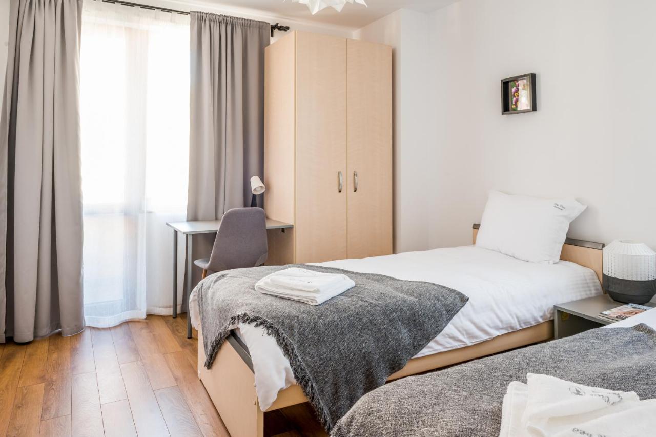 City View Apartment With 2 Bedrooms And Free Garage ブラゴエヴグラト エクステリア 写真