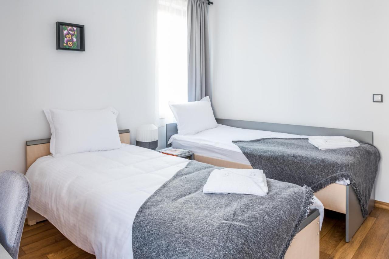 City View Apartment With 2 Bedrooms And Free Garage ブラゴエヴグラト エクステリア 写真